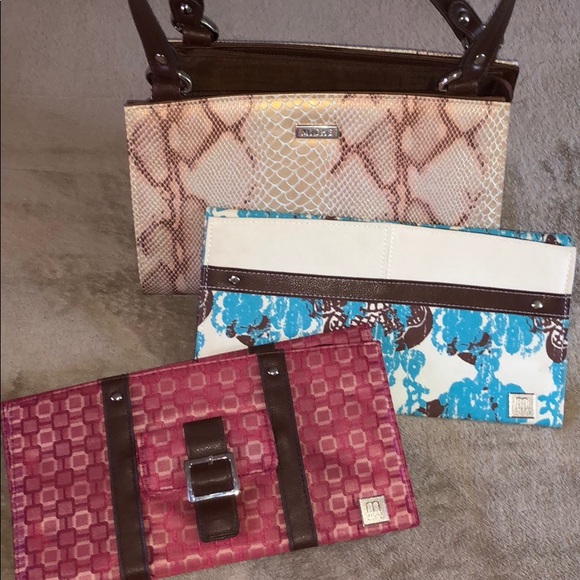 Miche Handbags - New Miche classic base with shells